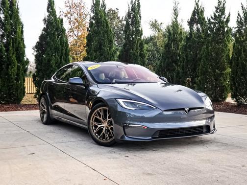 2022 Tesla Model S Plaid