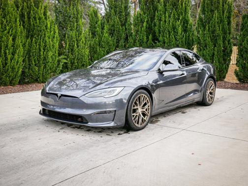 2022 Tesla Model S Plaid