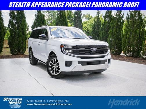 Space Silver 2025 Ford Expedition Platinum