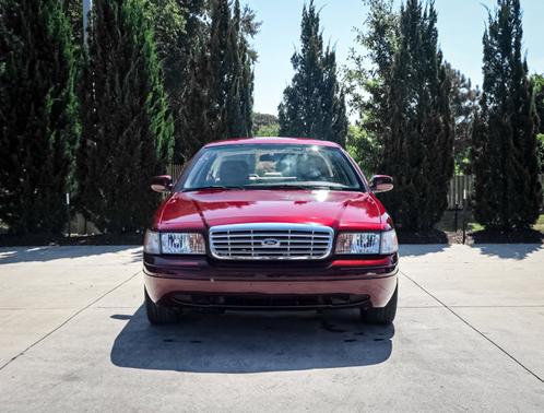 2011 Ford Crown Victoria LX