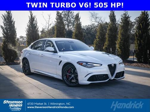 Photo 1 of 34 of 2018 Alfa Romeo Giulia Quadrifoglio