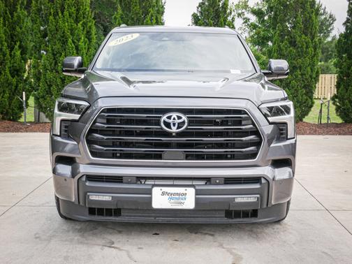 2023 Toyota Sequoia SR5