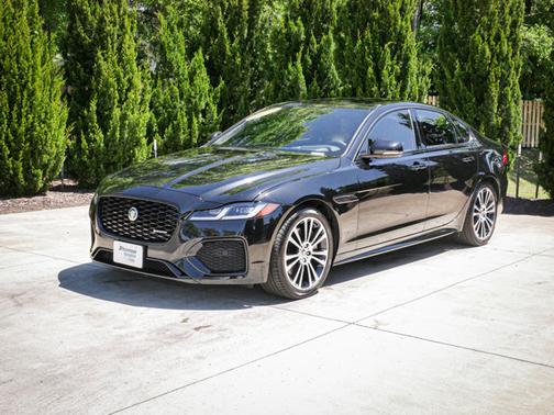 2024 Jaguar XF R-Dynamic SE