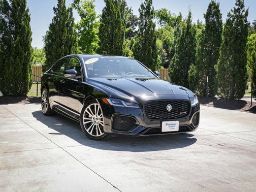 2024 Jaguar XF R-Dynamic SE