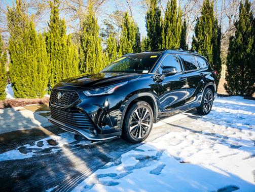 2022 Toyota Highlander XSE