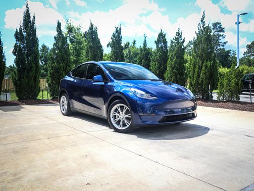 2023 Tesla Model Y Long Range