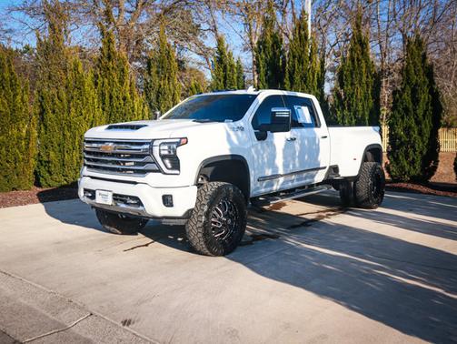 2024 Chevrolet Silverado 3500 High Country