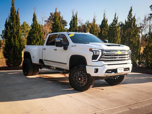 2024 Chevrolet Silverado 3500 High Country