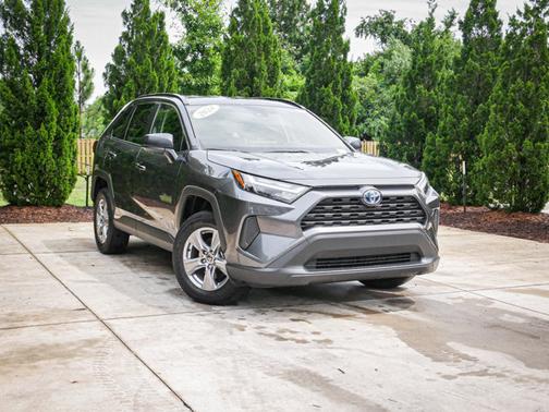 2024 Toyota RAV4 Hybrid LE