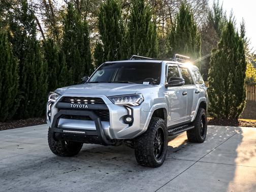 2022 Toyota 4Runner SR5 Premium