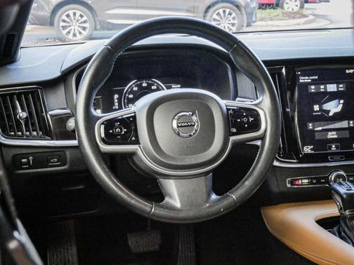 2018 Volvo S90 T5 Momentum