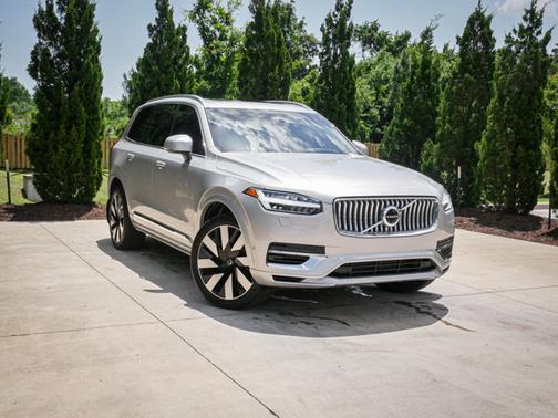 2024 Volvo XC90 Recharge Plug-In Hybrid Ultimate Bright Theme