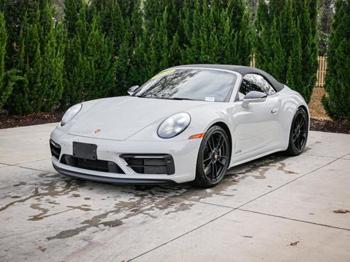 2024 Porsche 911 Carrera 4 GTS
