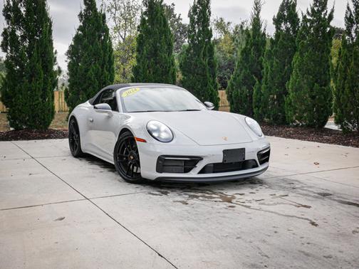 2024 Porsche 911 Carrera 4 GTS