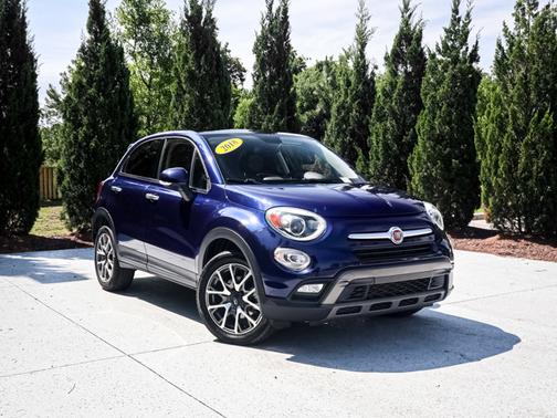 Blu Venezia (Blue Metallic) 2018 FIAT 500X Trekking