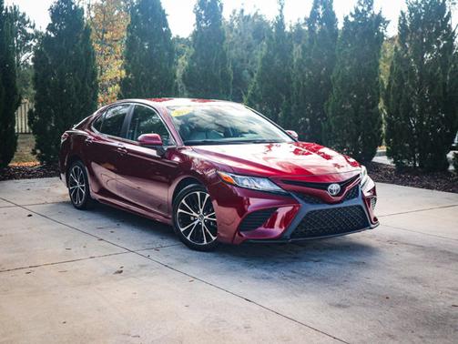 2018 Toyota Camry SE