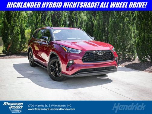 Ruby Flare Pearl 2025 Toyota Highlander Hybrid XLE Nightshade