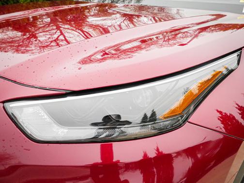 Ruby Flare Pearl 2025 Toyota Highlander Hybrid XLE Nightshade