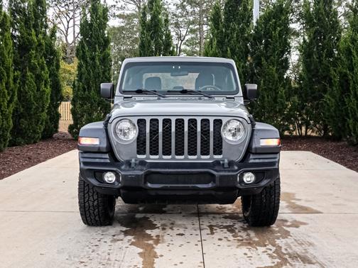 2021 Jeep Gladiator Sport