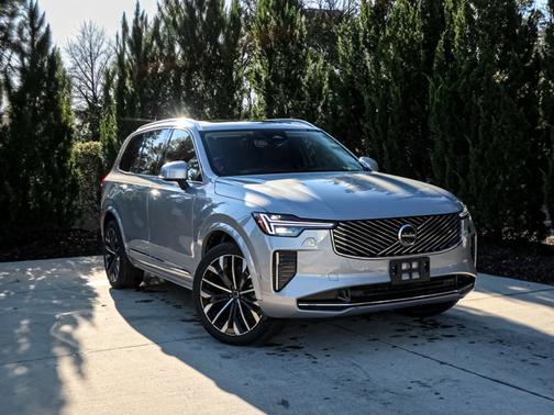 2025 Volvo XC90 Plus