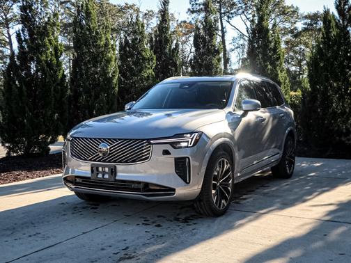 2025 Volvo XC90 Plus