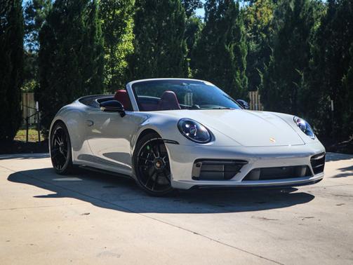 2022 Porsche 911 Carrera GTS