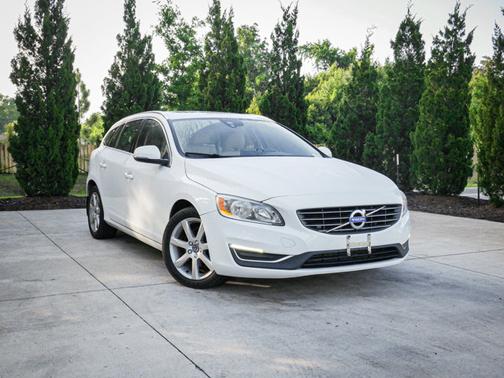 2016 Volvo V60 T5 Drive-E Premier