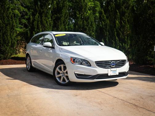 2016 Volvo V60 T5 Drive-E Premier