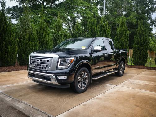 2023 Nissan Titan Platinum Reserve