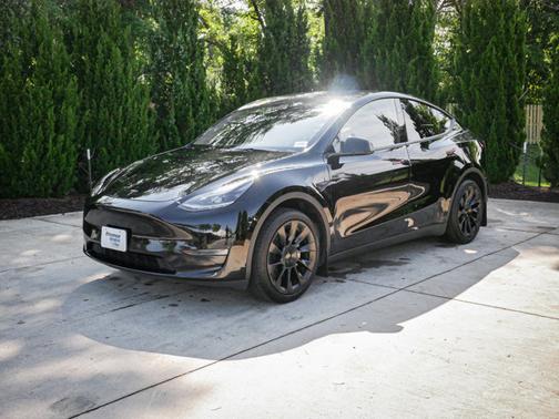 2024 Tesla Model Y Long Range
