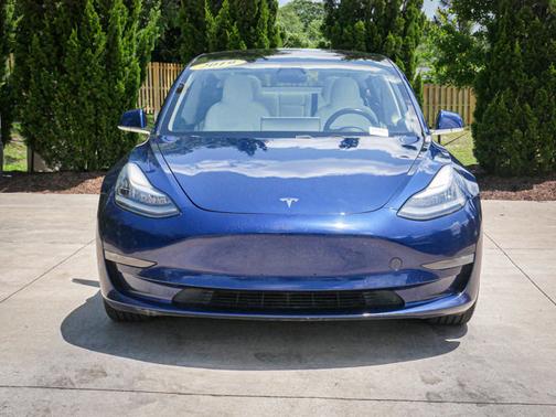 2019 Tesla Model 3 Mid Range