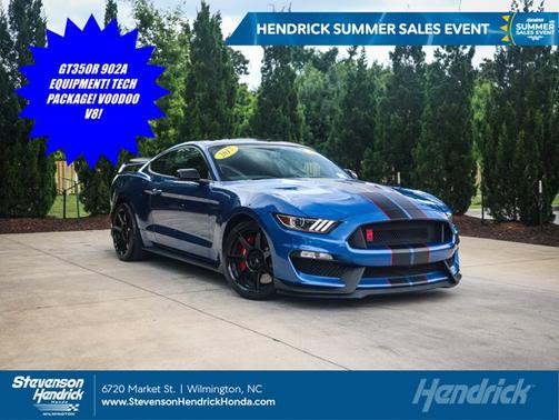 2017 Ford Shelby GT350 Base