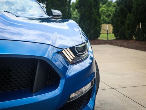 2017 Ford Shelby GT350 Base