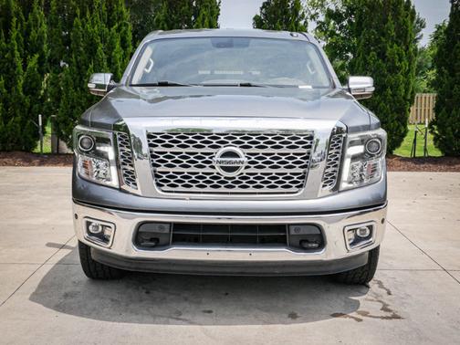 2018 Nissan Titan SL