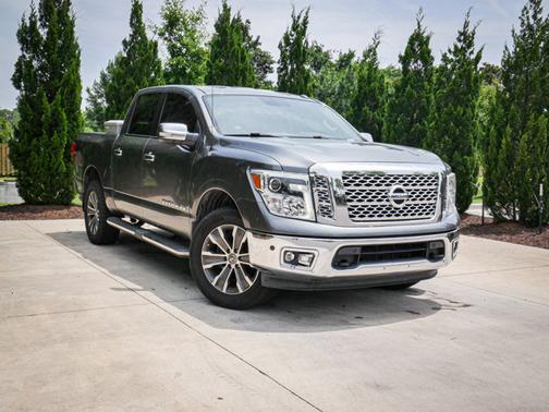2018 Nissan Titan SL