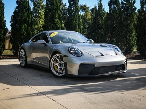 2025 Porsche 911 GT3 w/Touring Package