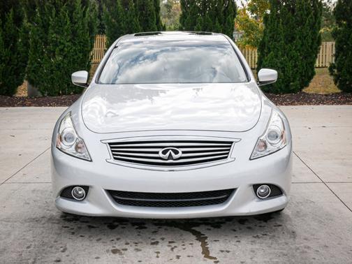2015 INFINITI Q40 