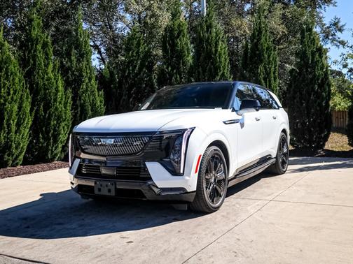 2025 Cadillac Escalade IQ Sport 2