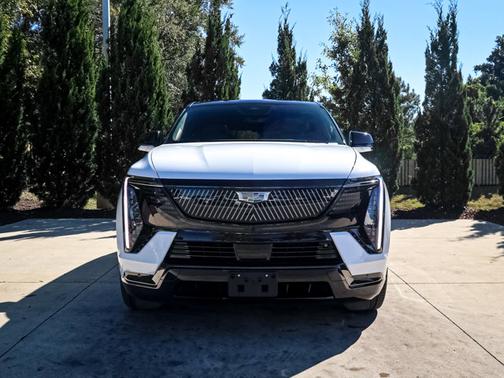 2025 Cadillac Escalade IQ Sport 2