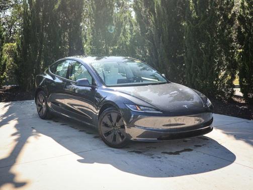 2025 Tesla Model 3 Long Range