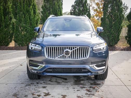2025 Volvo XC90 Plus
