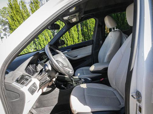 2021 BMW X1 sDrive28i