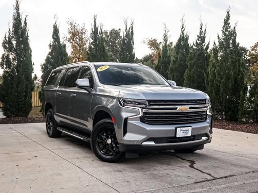 2023 Chevrolet Suburban LT