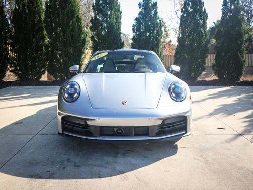 2025 Porsche 911 Carrera