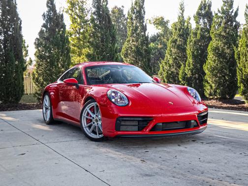 2022 Porsche 911 Carrera GTS