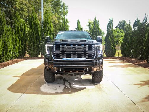 2024 GMC Sierra 2500 Denali