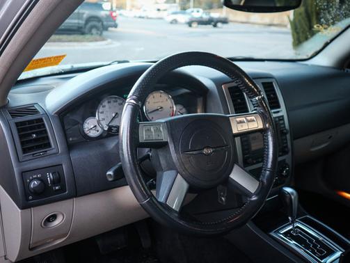 2006 Chrysler 300 SRT8