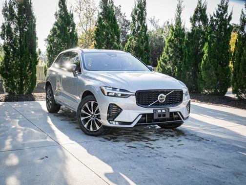 2025 Volvo XC60 Plus