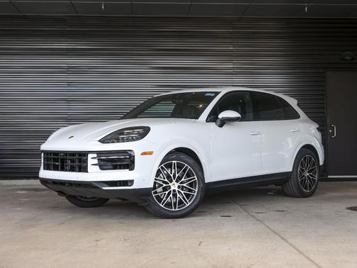 2025 Porsche Cayenne Base