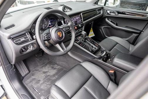 2024 Porsche Macan T